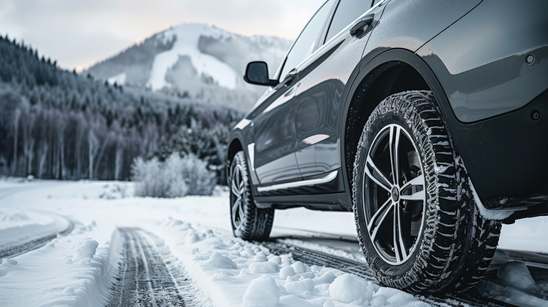 Car in the snow | Japanese Auto Masters