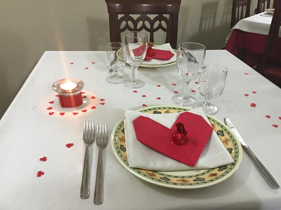 sala addobbata per San Valentino