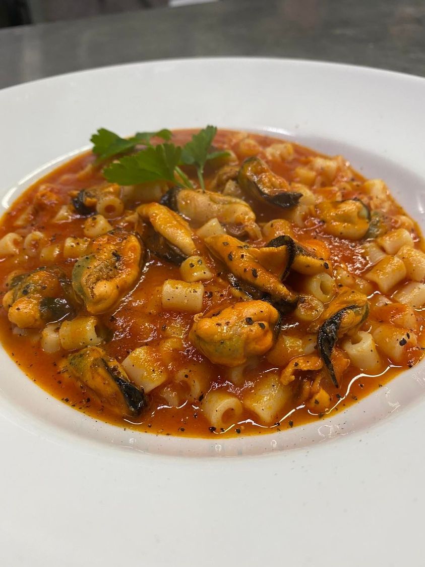 Zuppa di tubetti alle cozze