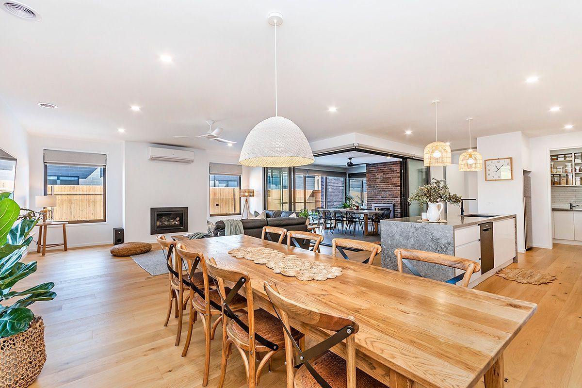 Living, Dining Afresco