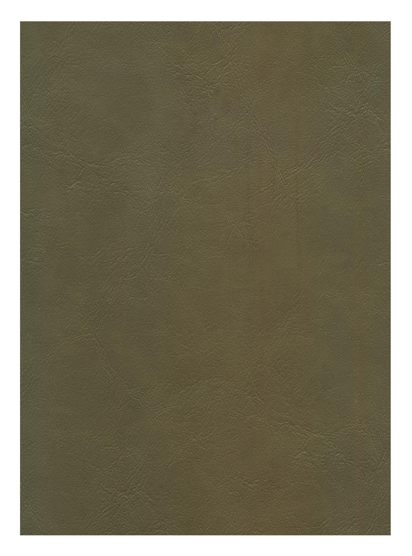 Un gros plan d'un morceau de papier brun sur fond blanc.