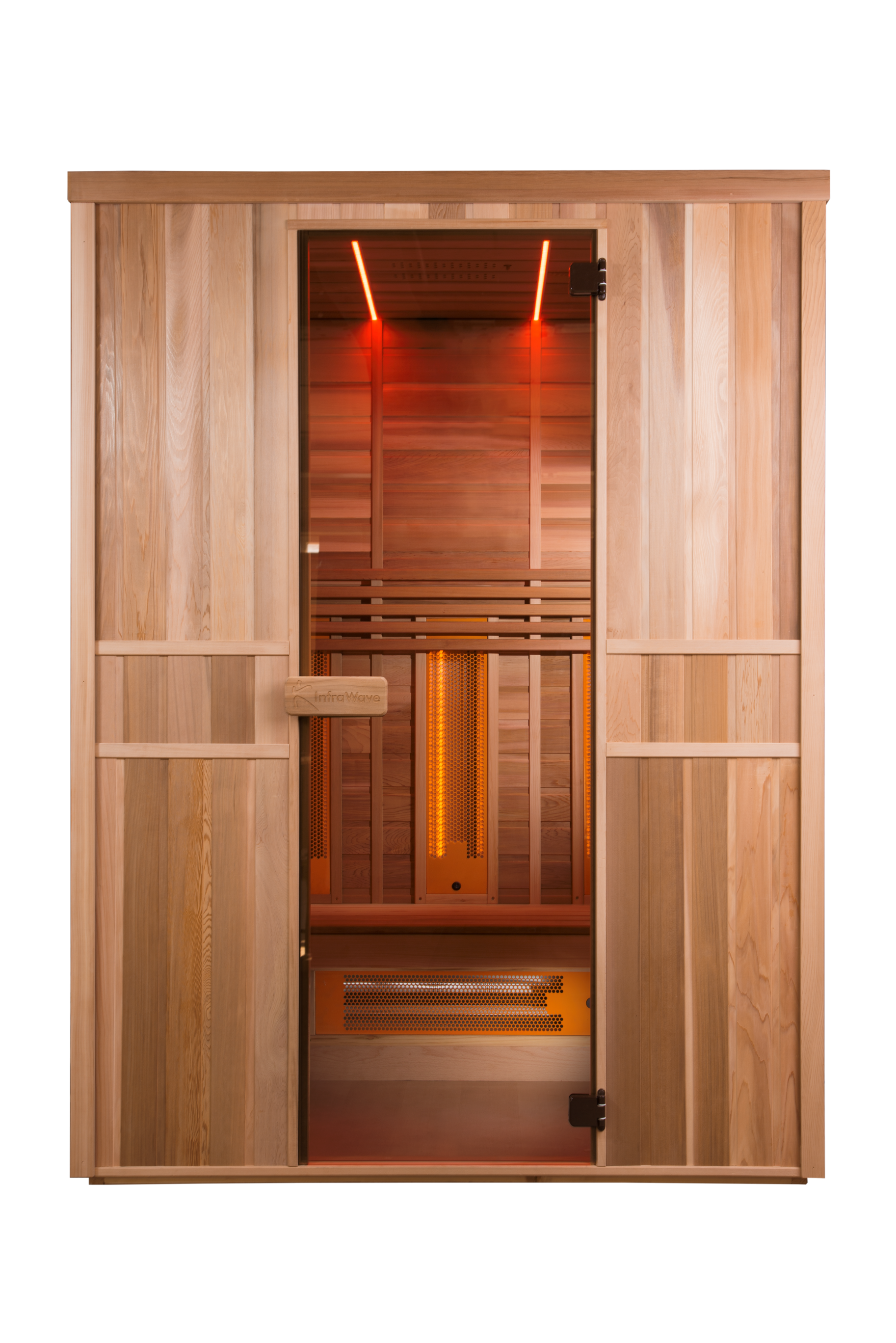 Un sauna en bois avec une porte ouverte sur un fond blanc.