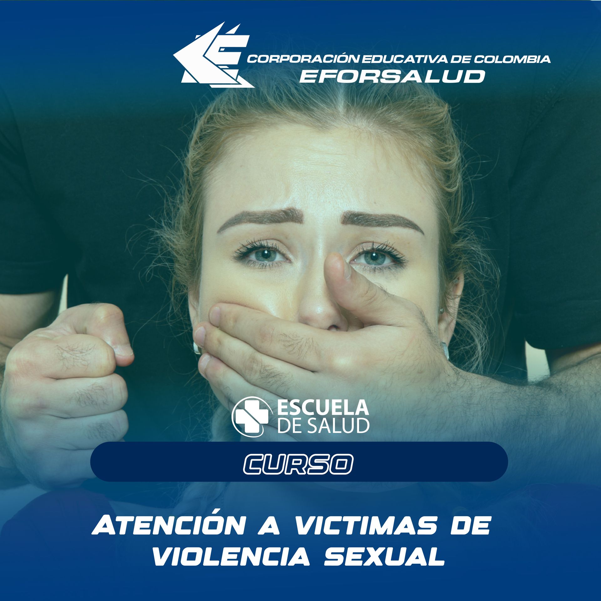 Una mujer se cubre la boca con la mano.