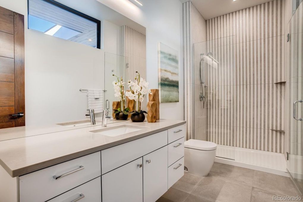 Shower Glass — Aurora, CO — TNT Glass LLC