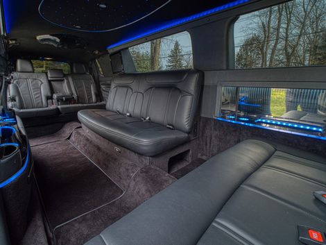 STRETCH LIMOUSINES 9