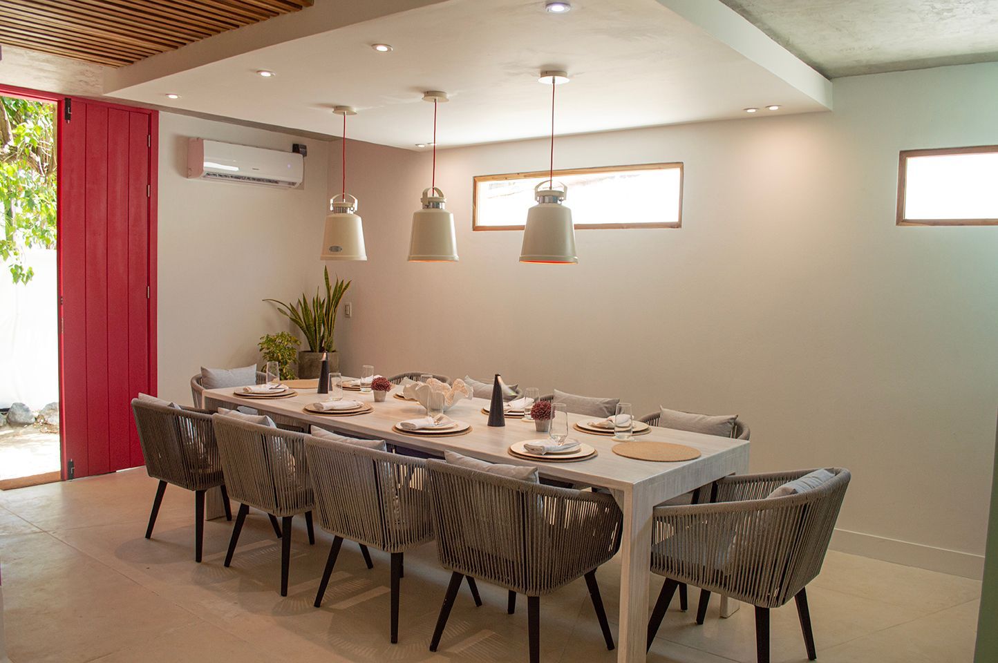 Comedor del Hotel Sabbia by LD en Los Roques.