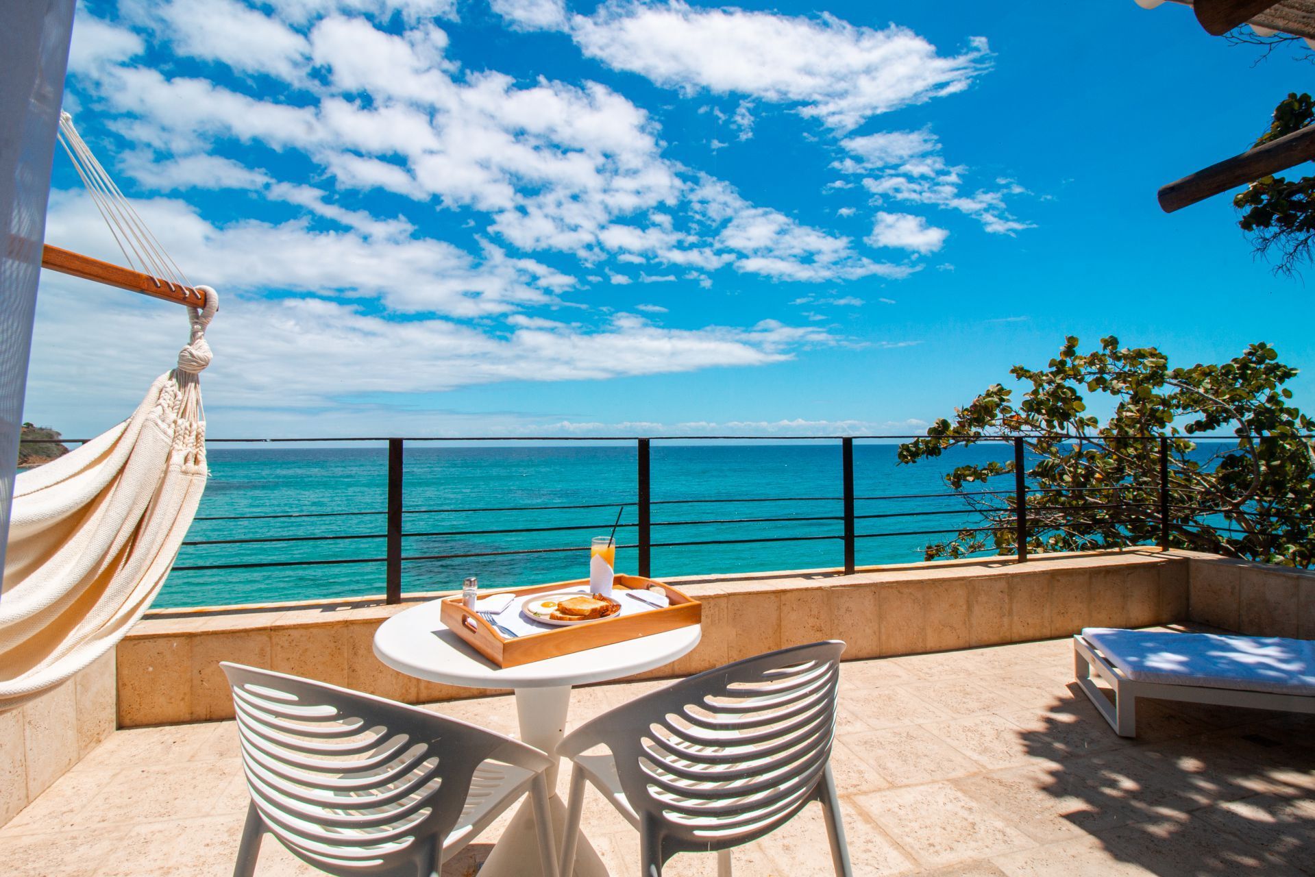 Desayuno con vista al mar
