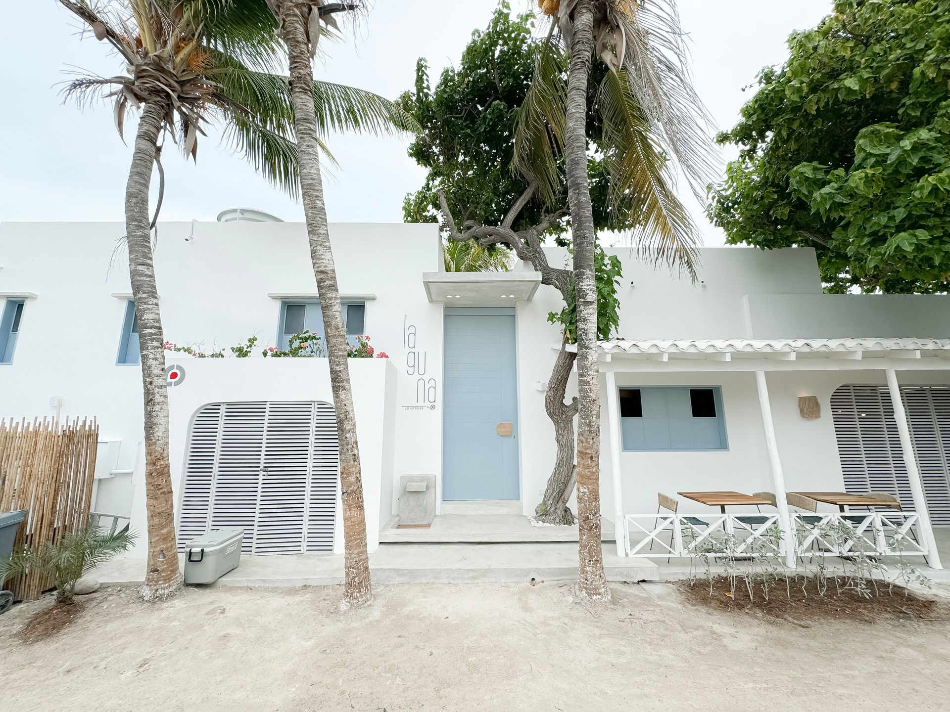 Fachada de Laguna by LD en Los Roques.