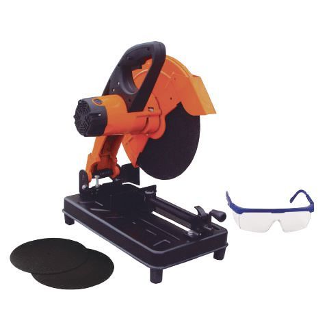 Sierra de corte de metal de color naranja y negro con gafas de seguridad y hojas adicionales.