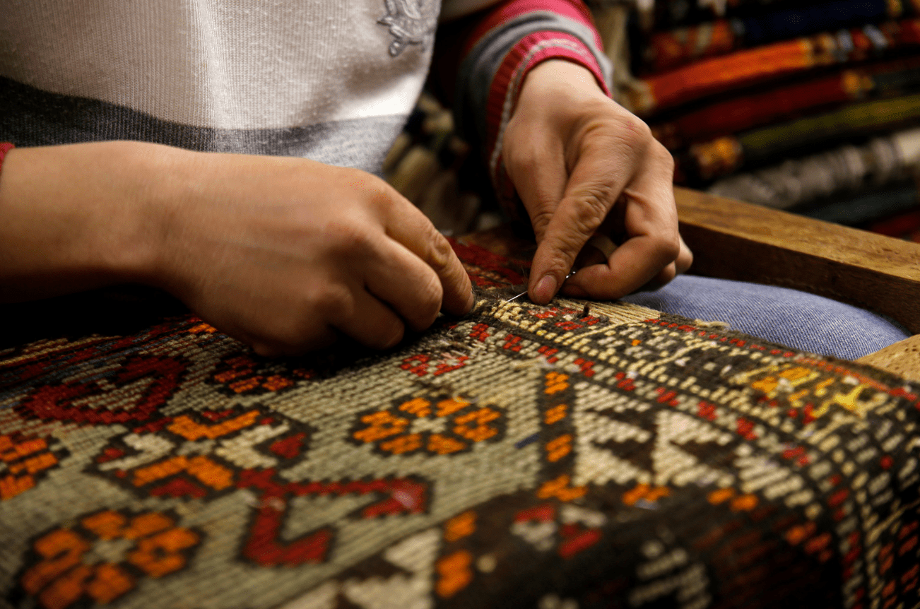 restoring-antique-rugs