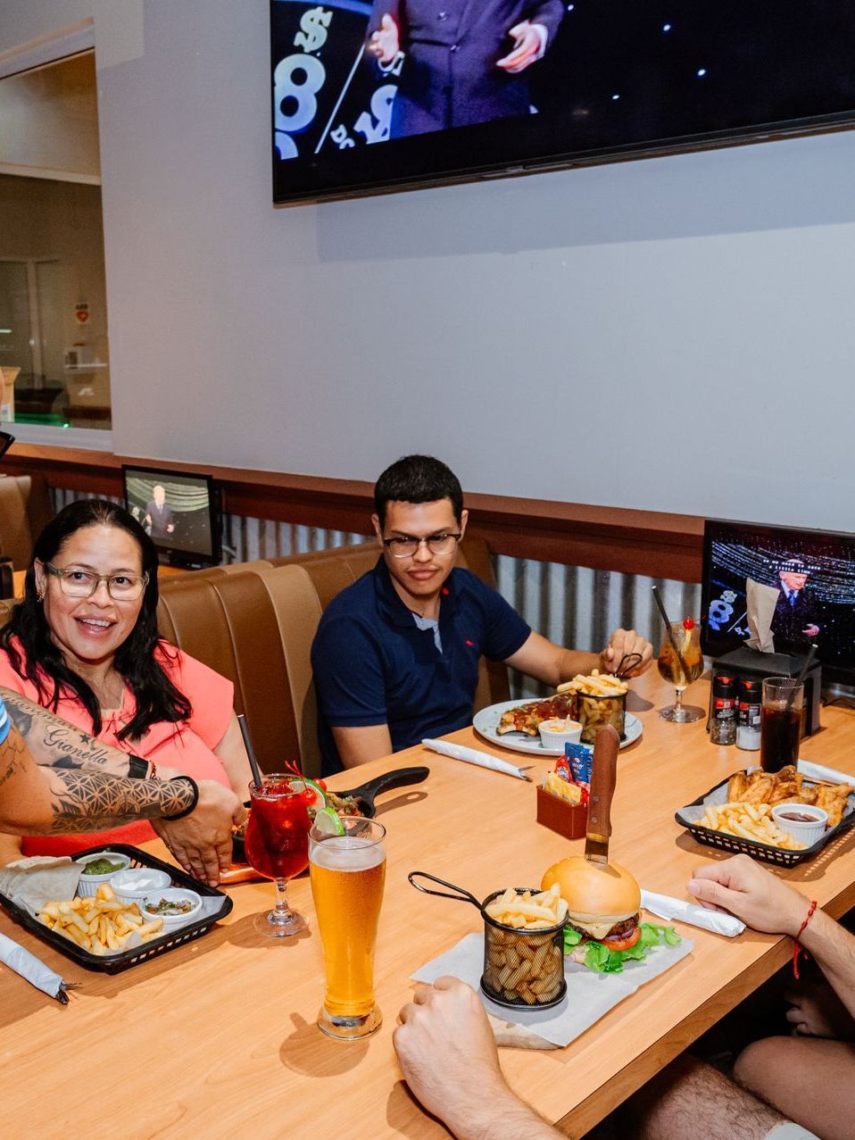 Bites at Double Down Sport Bar & Grill at Eagle Aruba Resort