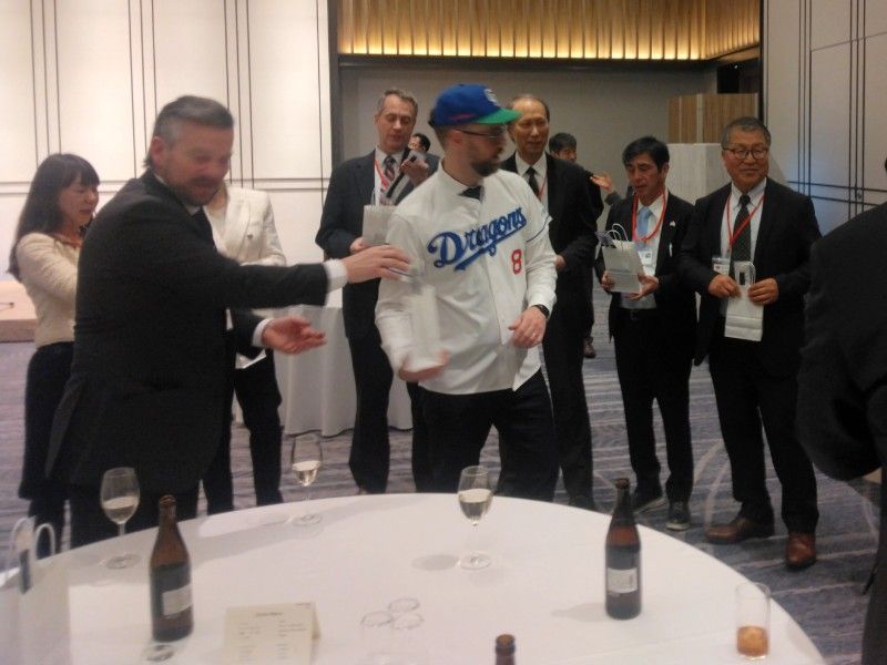 David Perdue speaking at a TJCS seminar in Nagoya