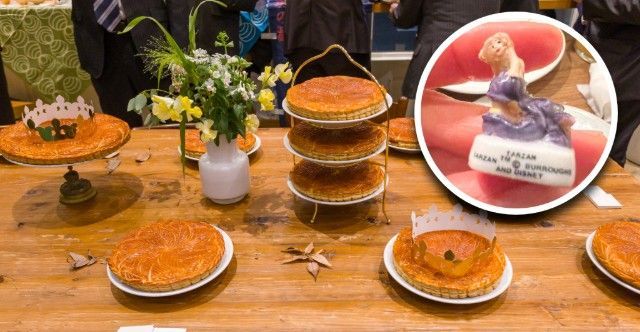 Galette des Rois cakes displayed at the event with a traditional fève figurine inset