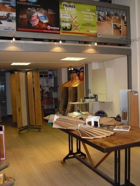 Interno della falegnameria