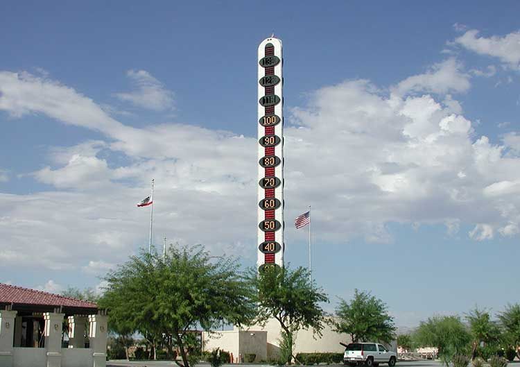 The world’s largest thermometer in Baker, CA. The world’s largest thermometer in Baker, CA.