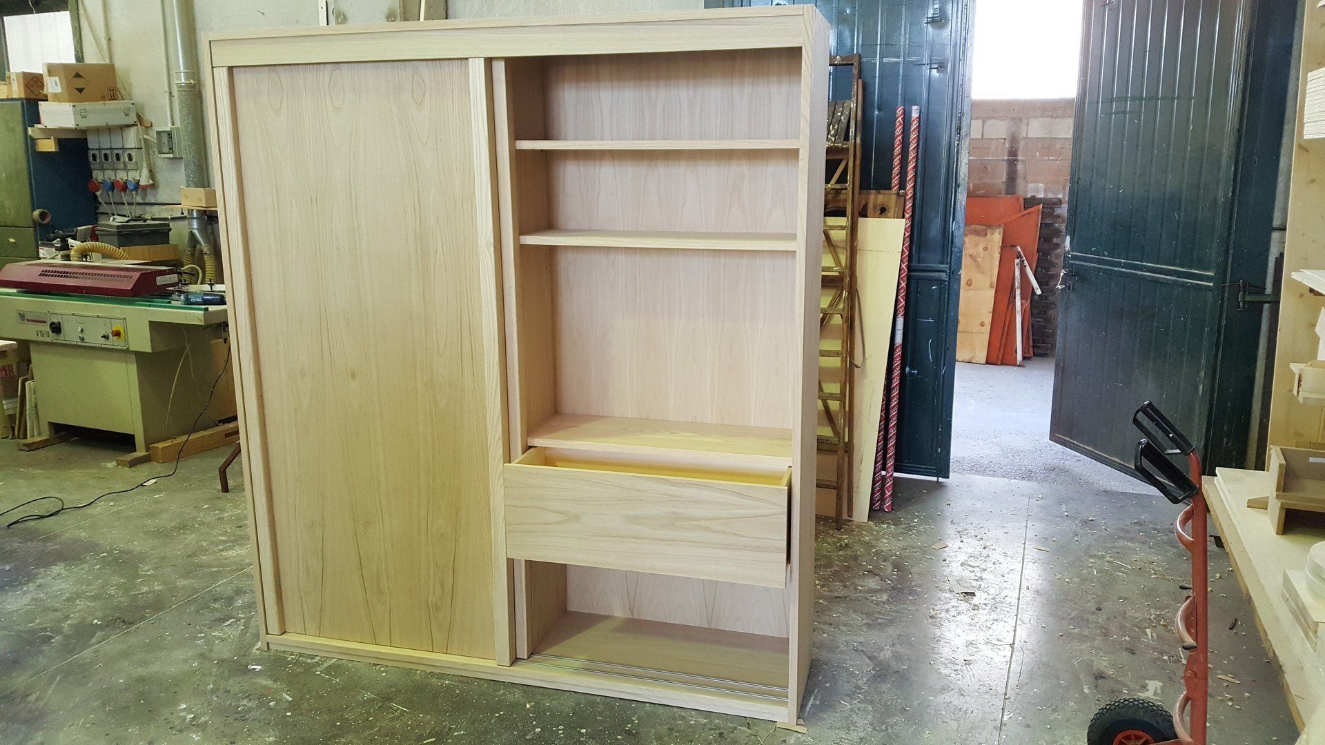 mobili su misura cecina