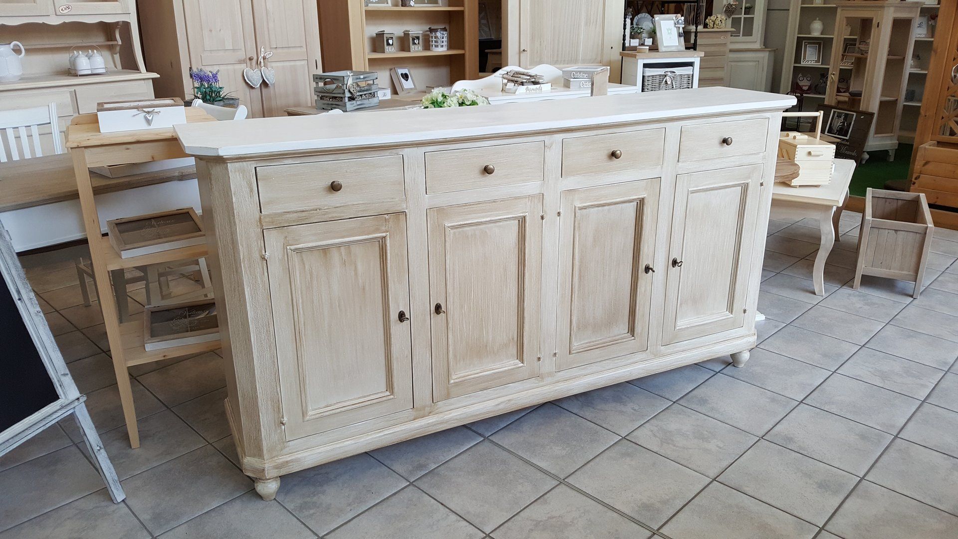 mobili si misura cecina