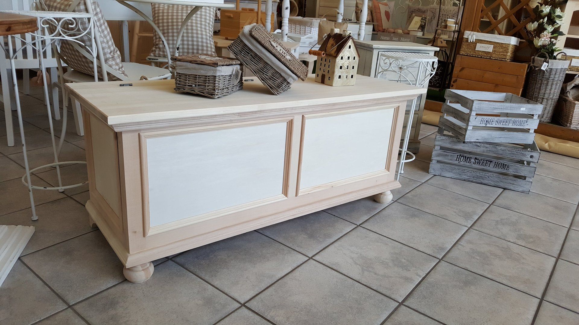 mobili si misura cecina