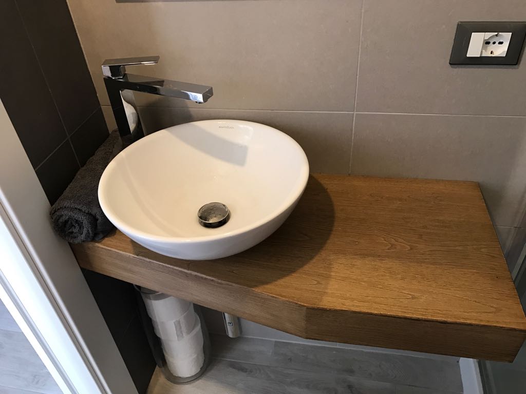 mobili si misura cecina