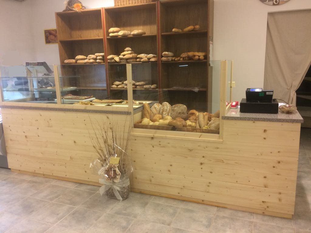 arredi per negozi cecina