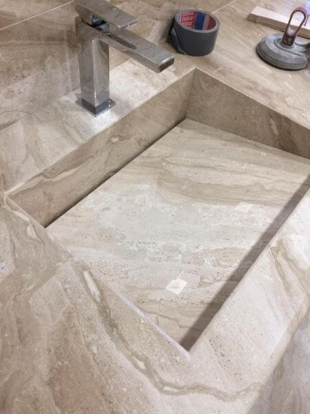 Dabīgais akmens | Akmens virsmas vannas istabai