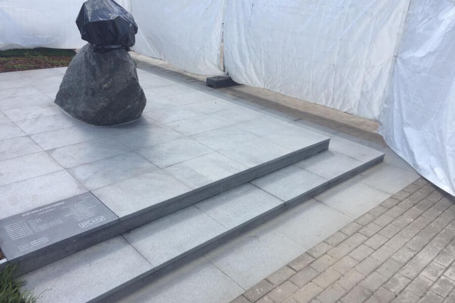 Dabīgā akmens pakāpieni