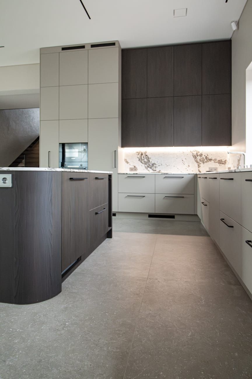 Akmens grīdas un sienas