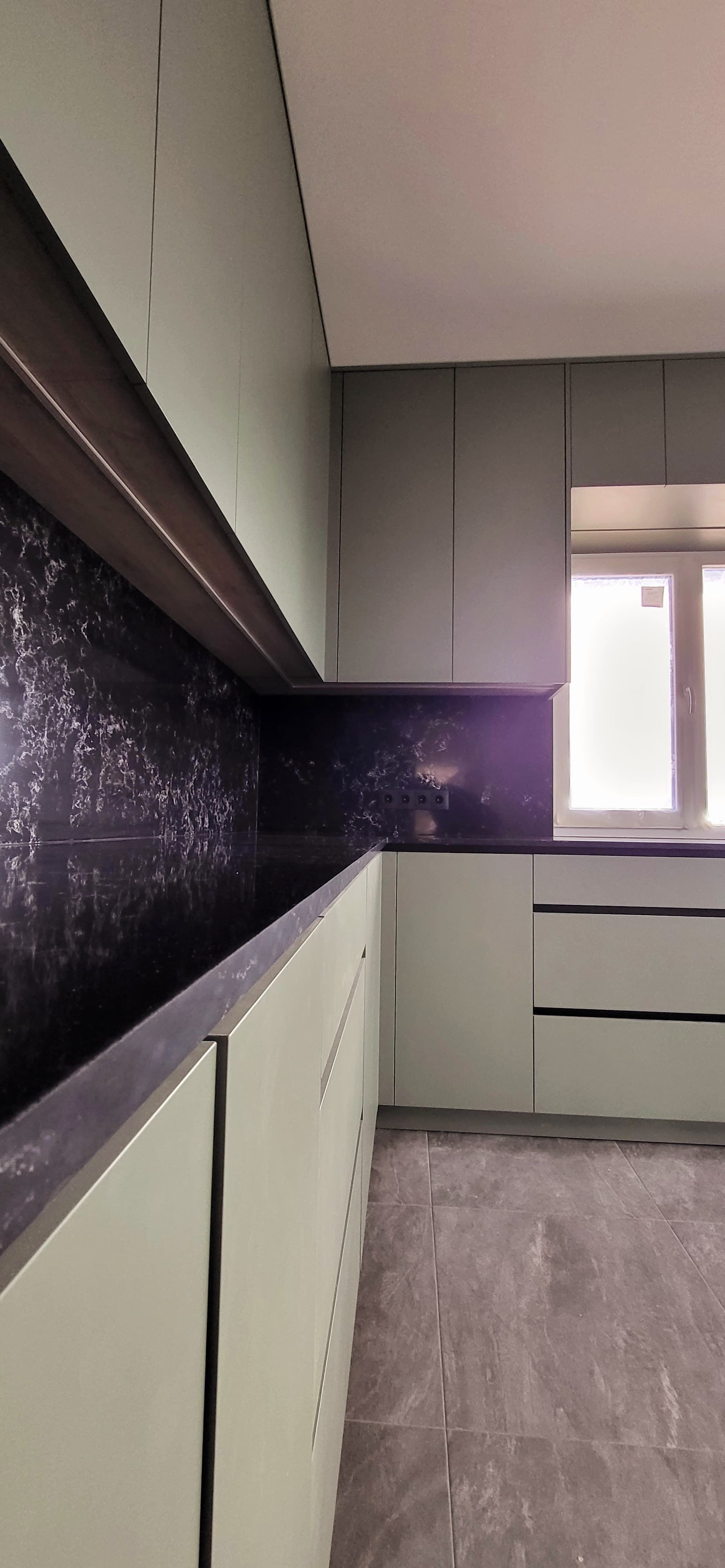 Akmens grīdas un sienas