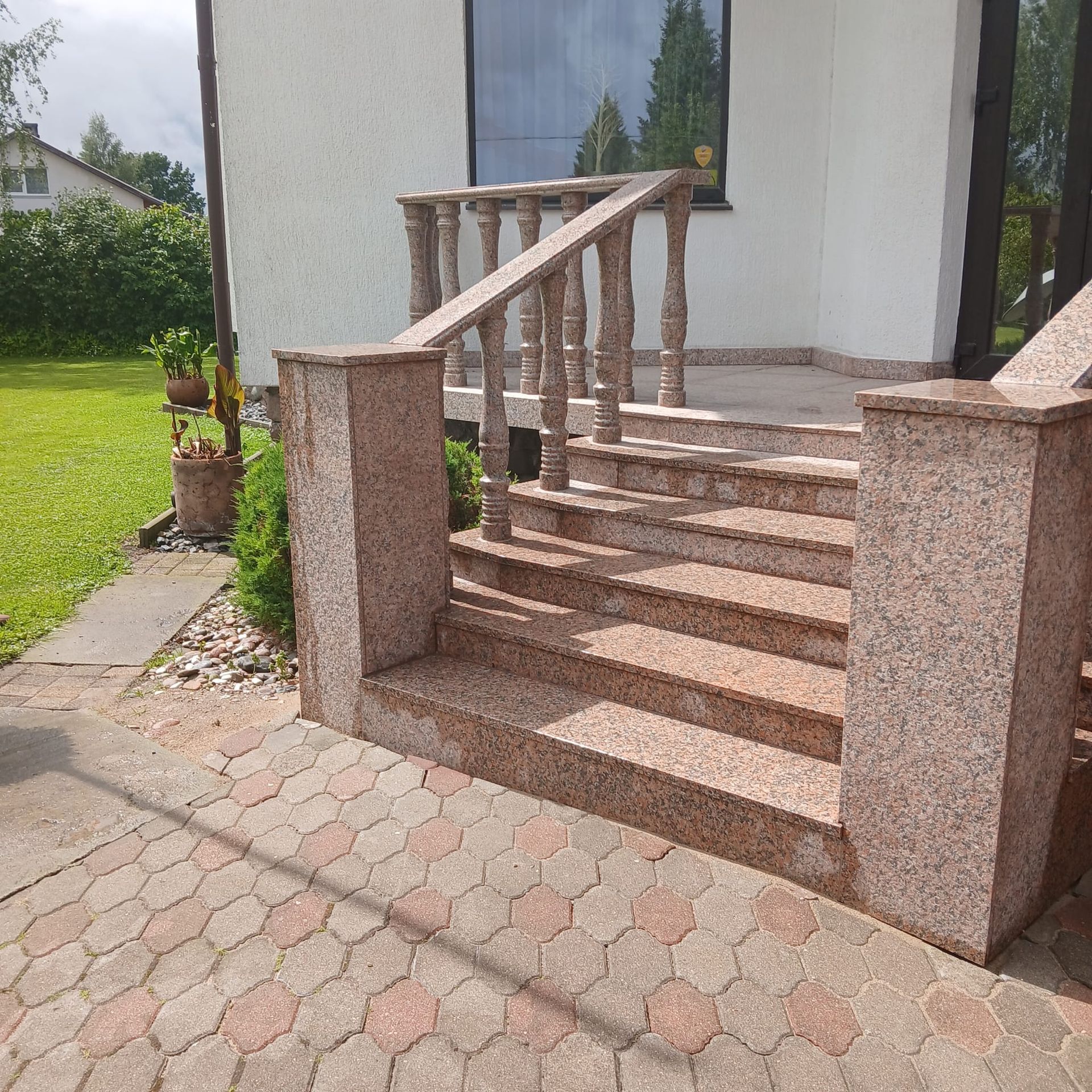 Dabīgā akmens pakāpieni