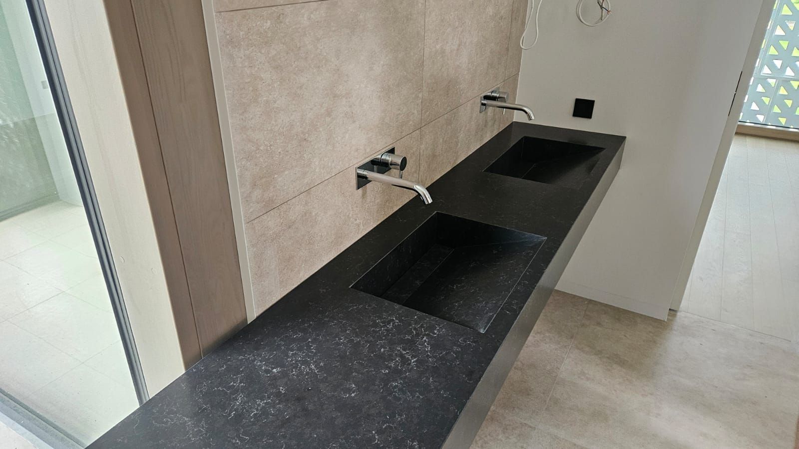 Dabīgais akmens | Akmens virsmas vannas istabai