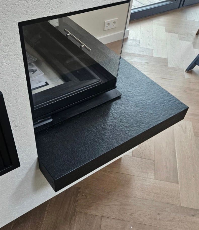 Individuāli darbi no dabīgā akmens 16