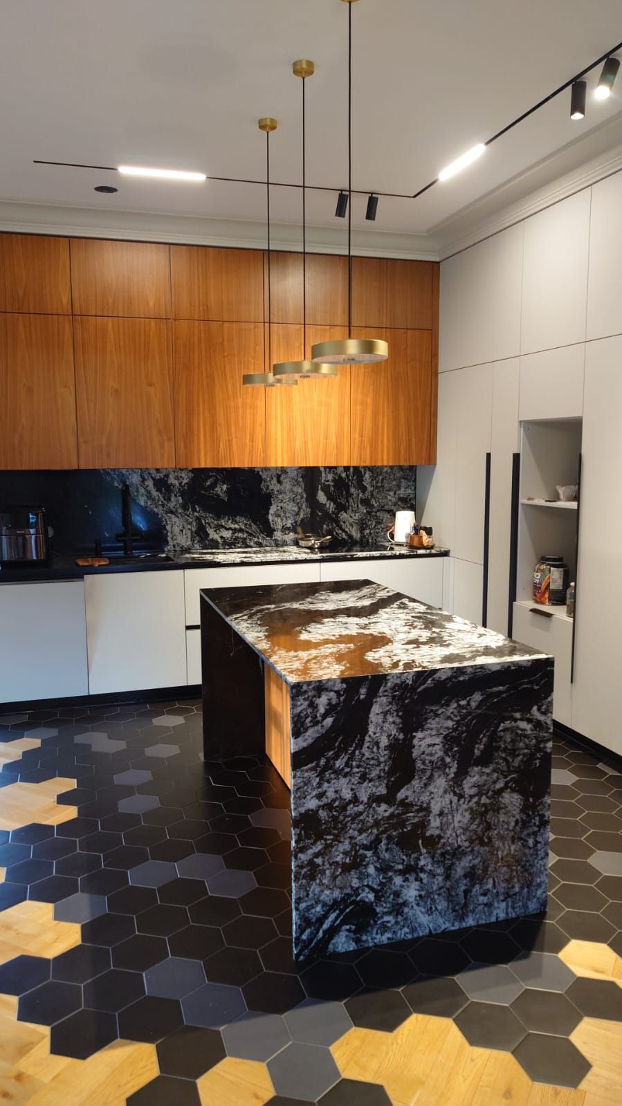 Kvarcīts Kalahari Black, Rīga | 