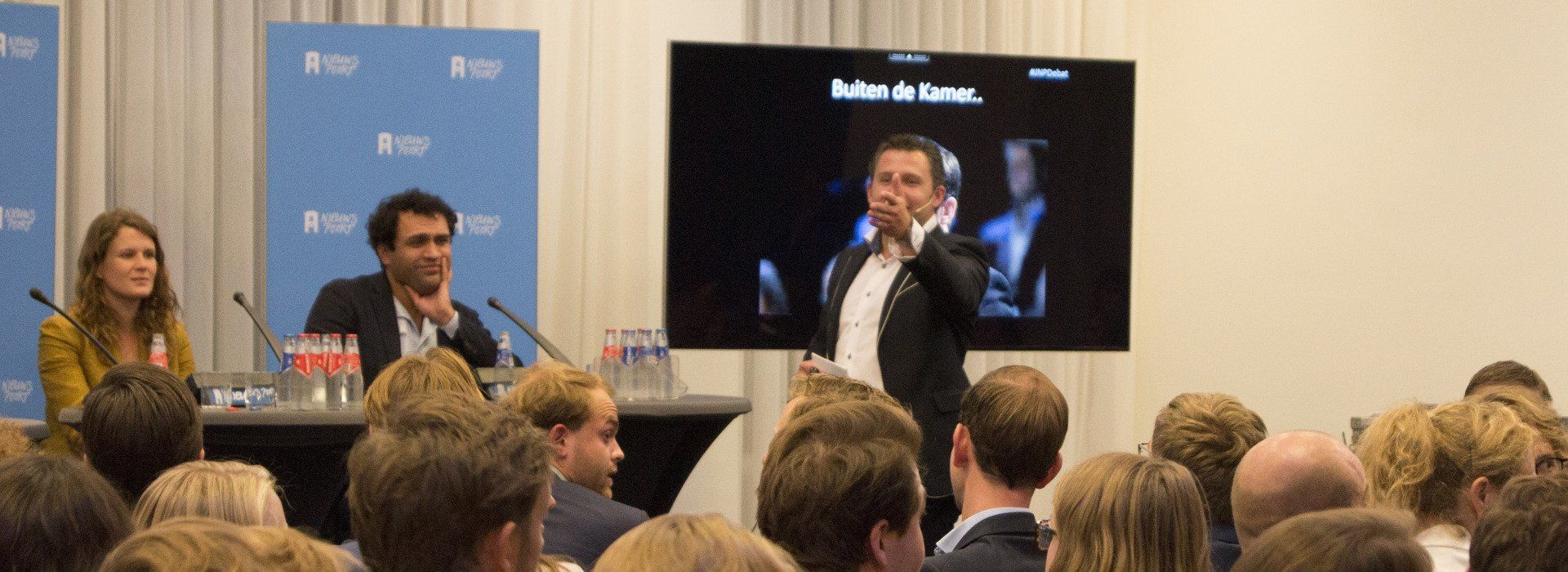 Modereren en presenteren met Milo bij Nieuwspoort.