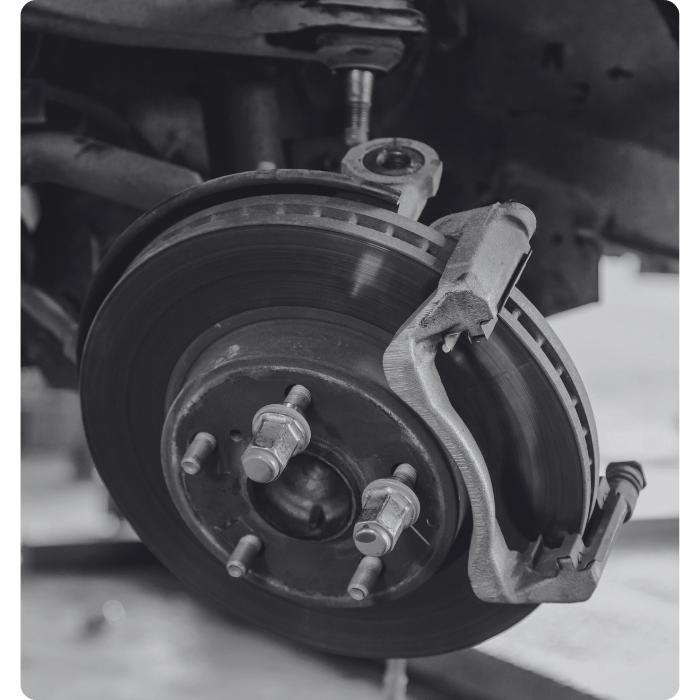 RELIaBLE BRaKE SERVICE WITH WaRRaNTY-BaCKED REPaIRS