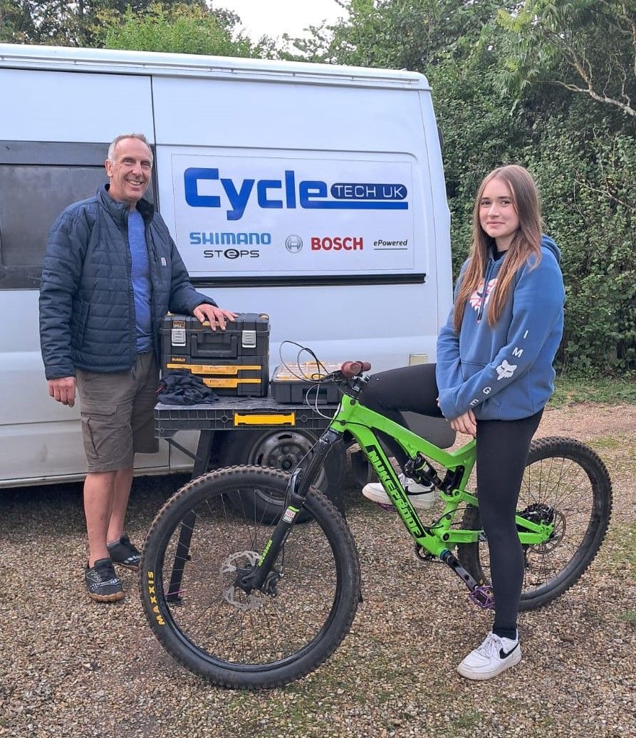 Young cyclist wins sponsorship deal