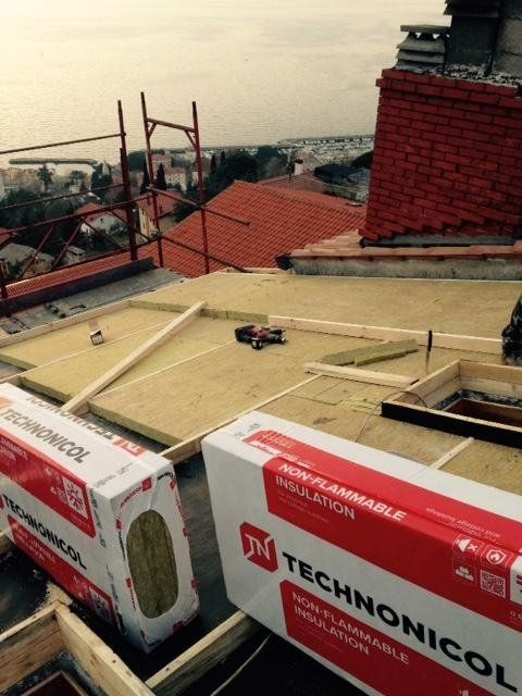 posa in opera di copertura isolante per tetto