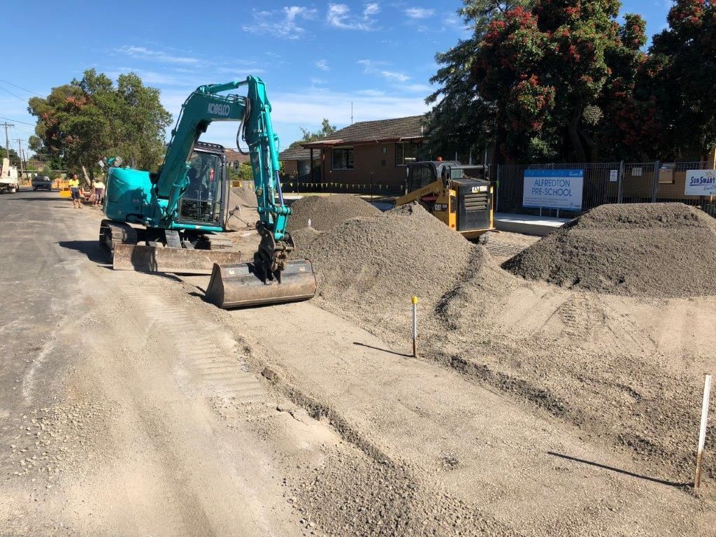 Working Backhoe — Ballarat VIC — Ballarat Excavation & Transport