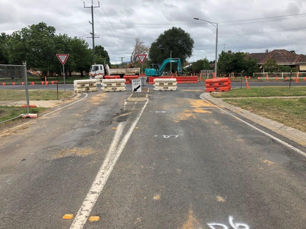 Road Block — Ballarat VIC — Ballarat Excavation & Transport