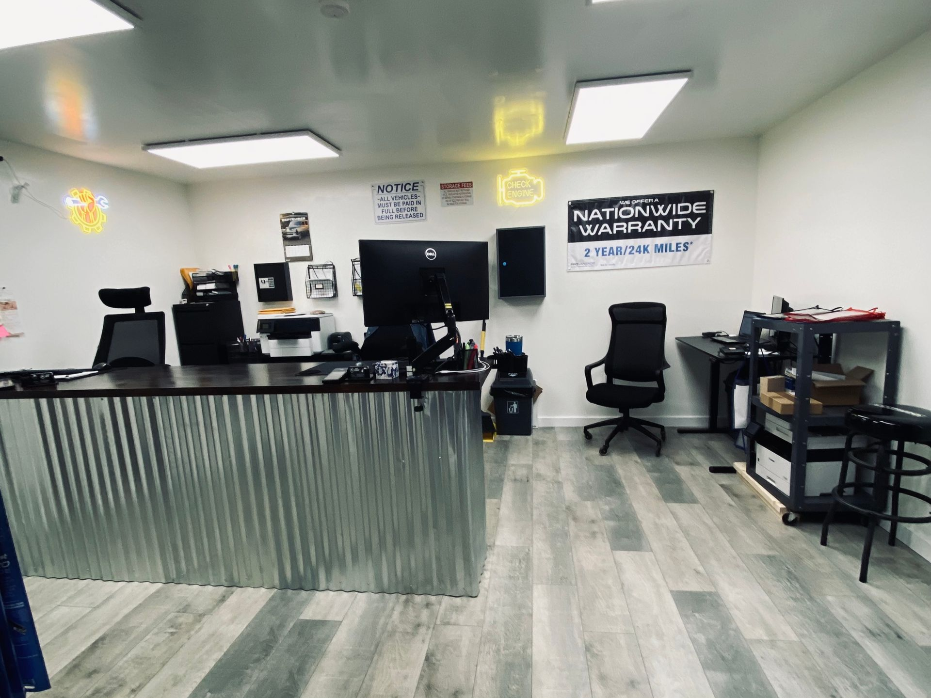 Front Office Reception Area At Supply Lane, Granbury, TX | Expert Automotive Solutions