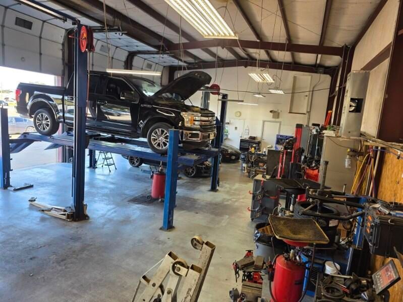 Vehicle Service Bay At Granbury, TX Hwy 377 Location | Expert Automotive Solutions