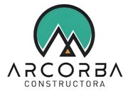 Un logotipo para una empresa de construcción con una montaña en el medio de un círculo.