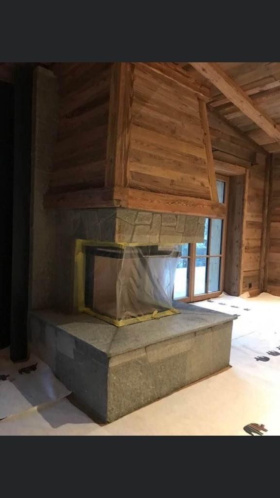 Kamin mit Gneis Polygonal Platten