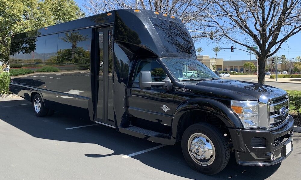 Party bus wine tours in Temecula