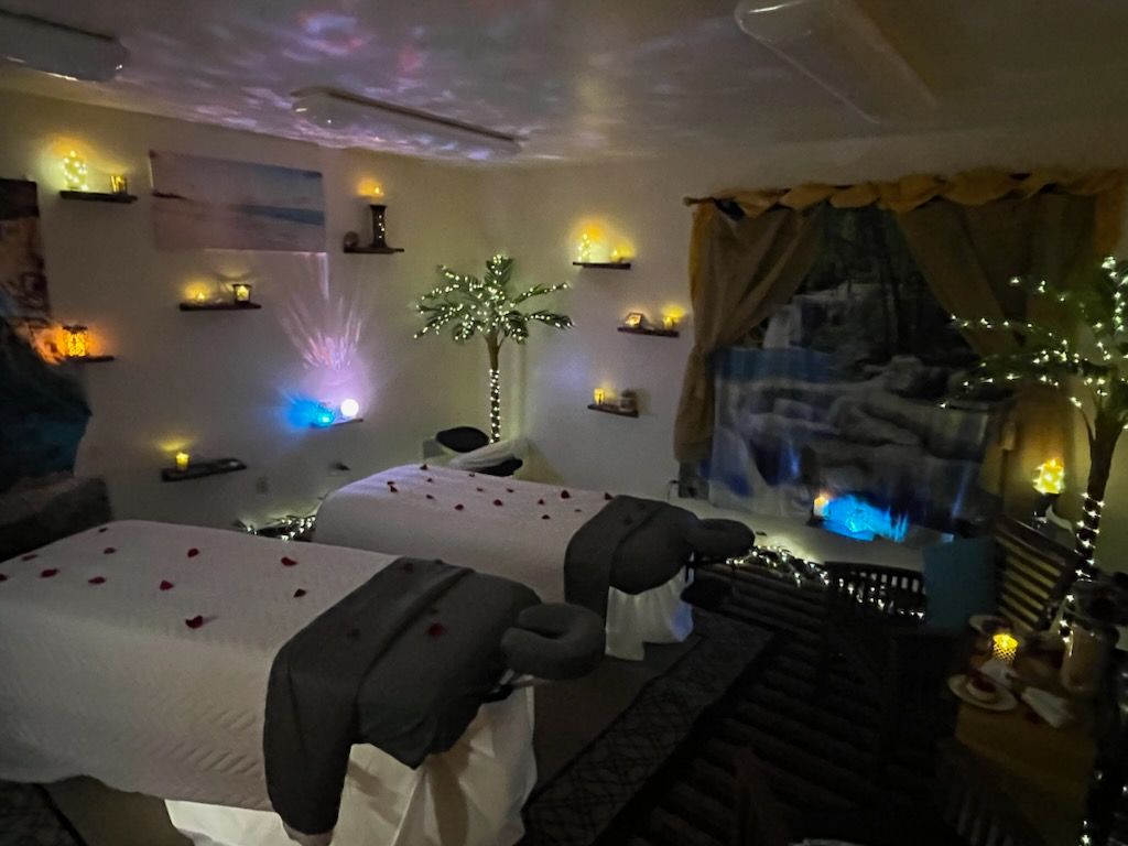 Couples Massage workroom
