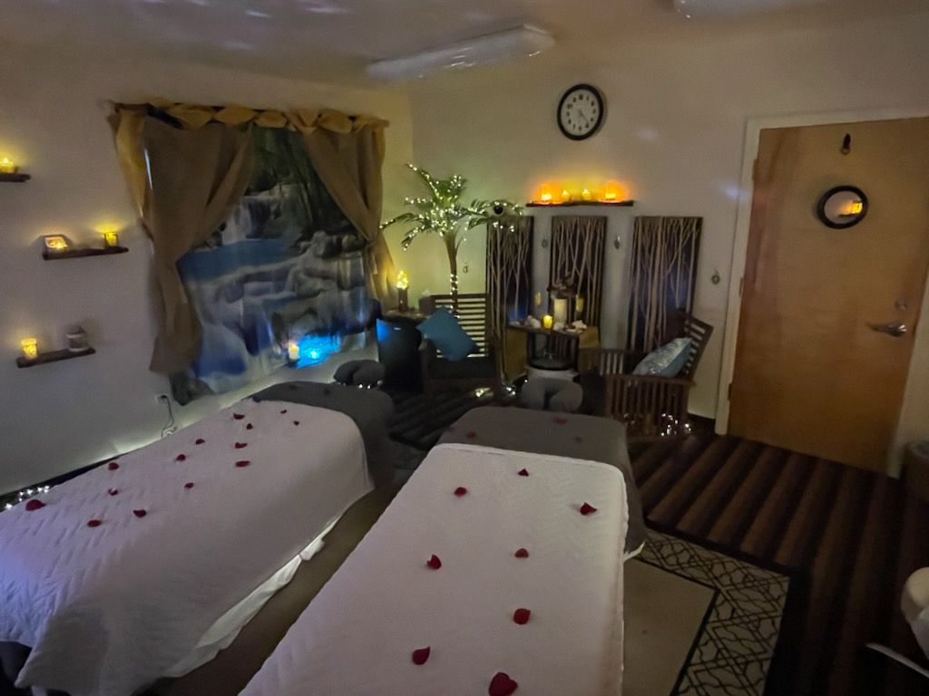 Couples Massage workroom