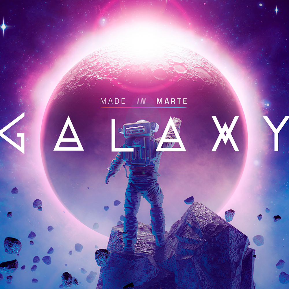 Um astronauta está em pé sobre uma rocha em frente a uma galáxia