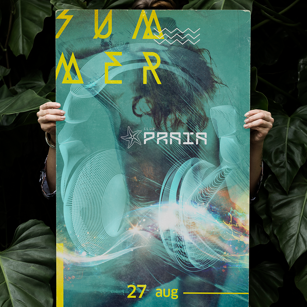 Uma pessoa está segurando um cartaz que diz prair nele