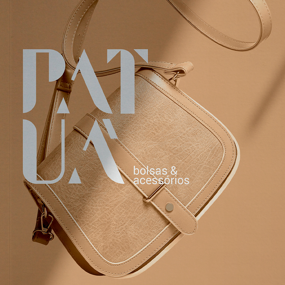 Uma bolsa marrom com a palavra pat nela