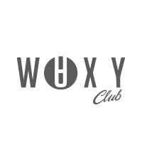 Um logotipo em preto e branco para uma empresa chamada woxy club.