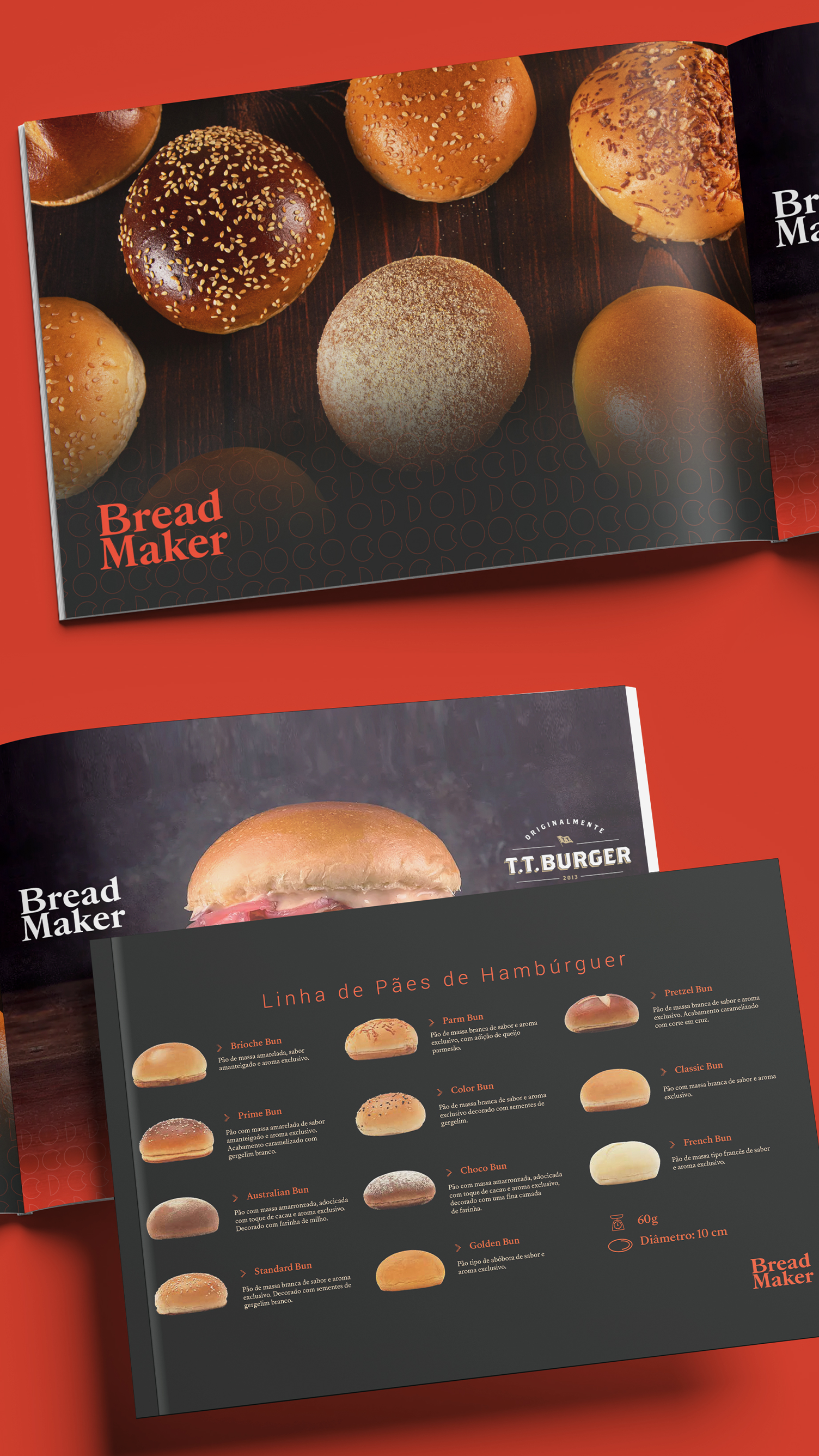 Um homem está segurando um hambúrguer na frente de uma multidão de pessoas.